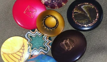 Reworkeuse d’émotions, collectionneuse de boutons