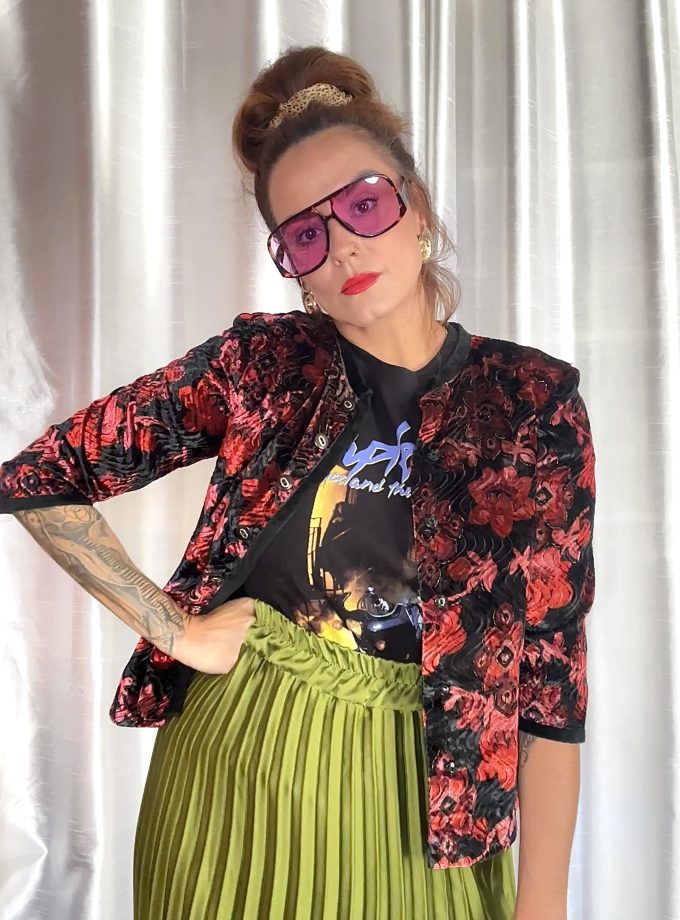 Veste / Petit blazer en velours brodé – fait main – vintage 36/38