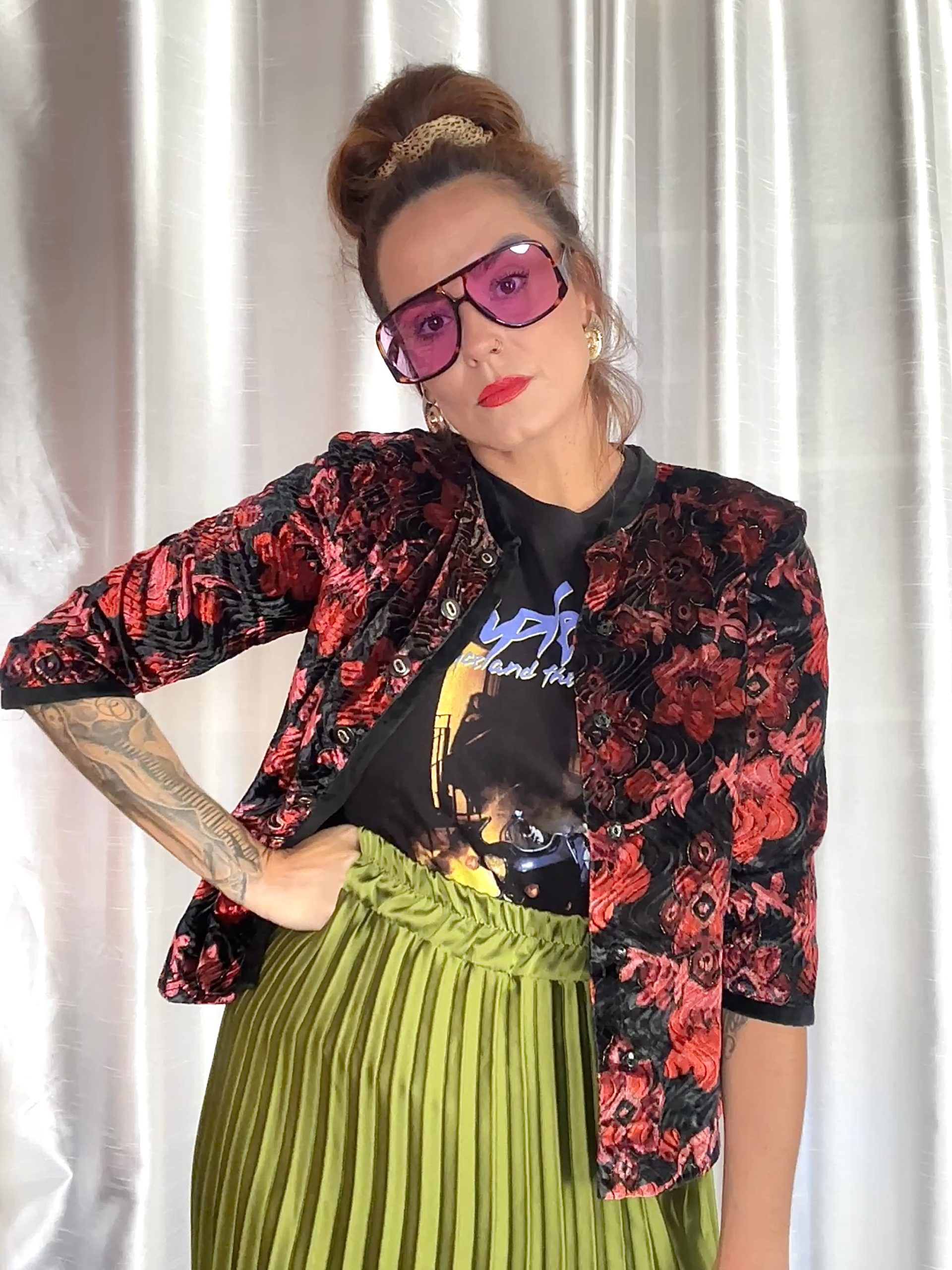 Veste / Petit blazer en velours brodé – fait main – vintage 36/38