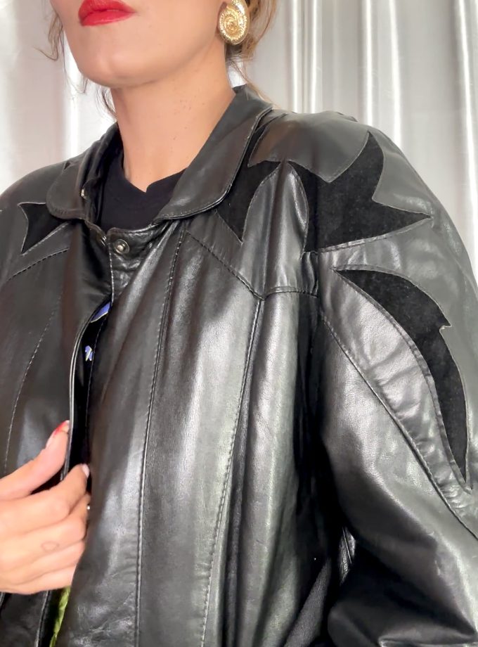 Veste en cuir oversize – années 80 – bimatière effet Santiag – taille unique