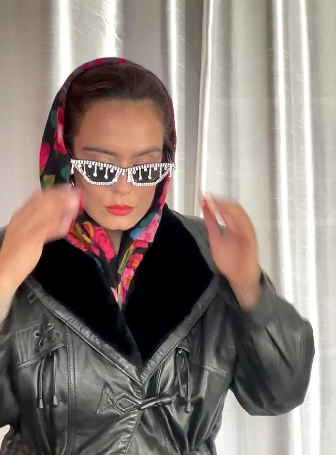 Veste vintage en fleur de cuir – années 70/80 – taille unique