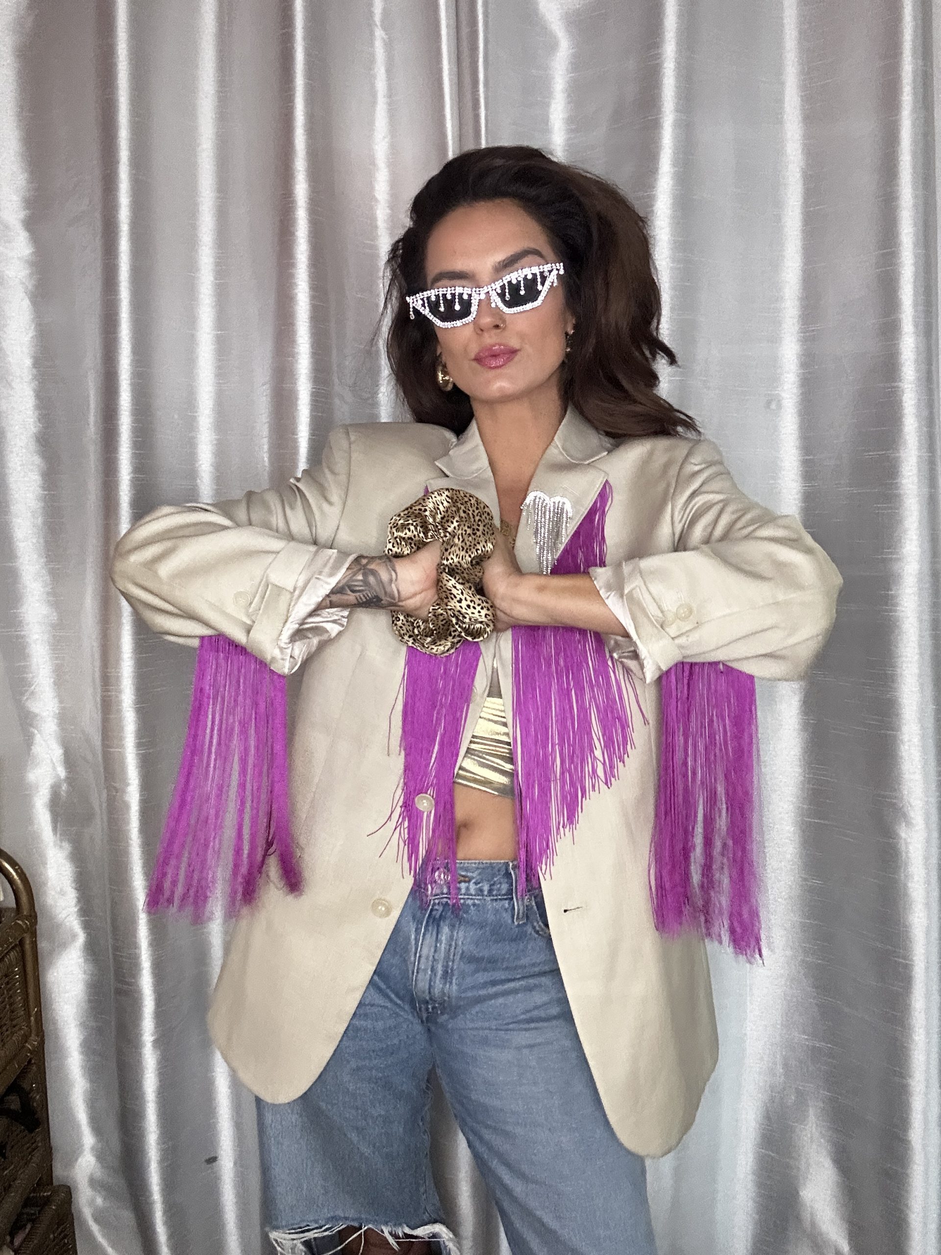 Veste vintage en laine custom franges fuchsias – Pièce unique